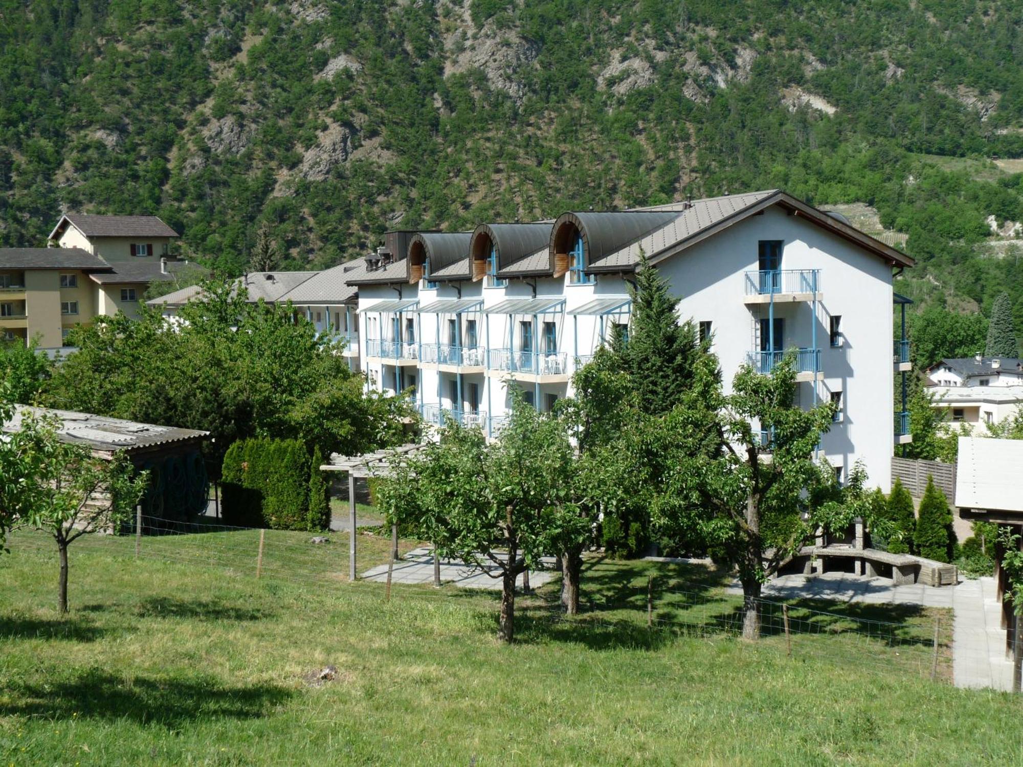 Hotel & Bildungshaus St. Jodern Visp Esterno foto