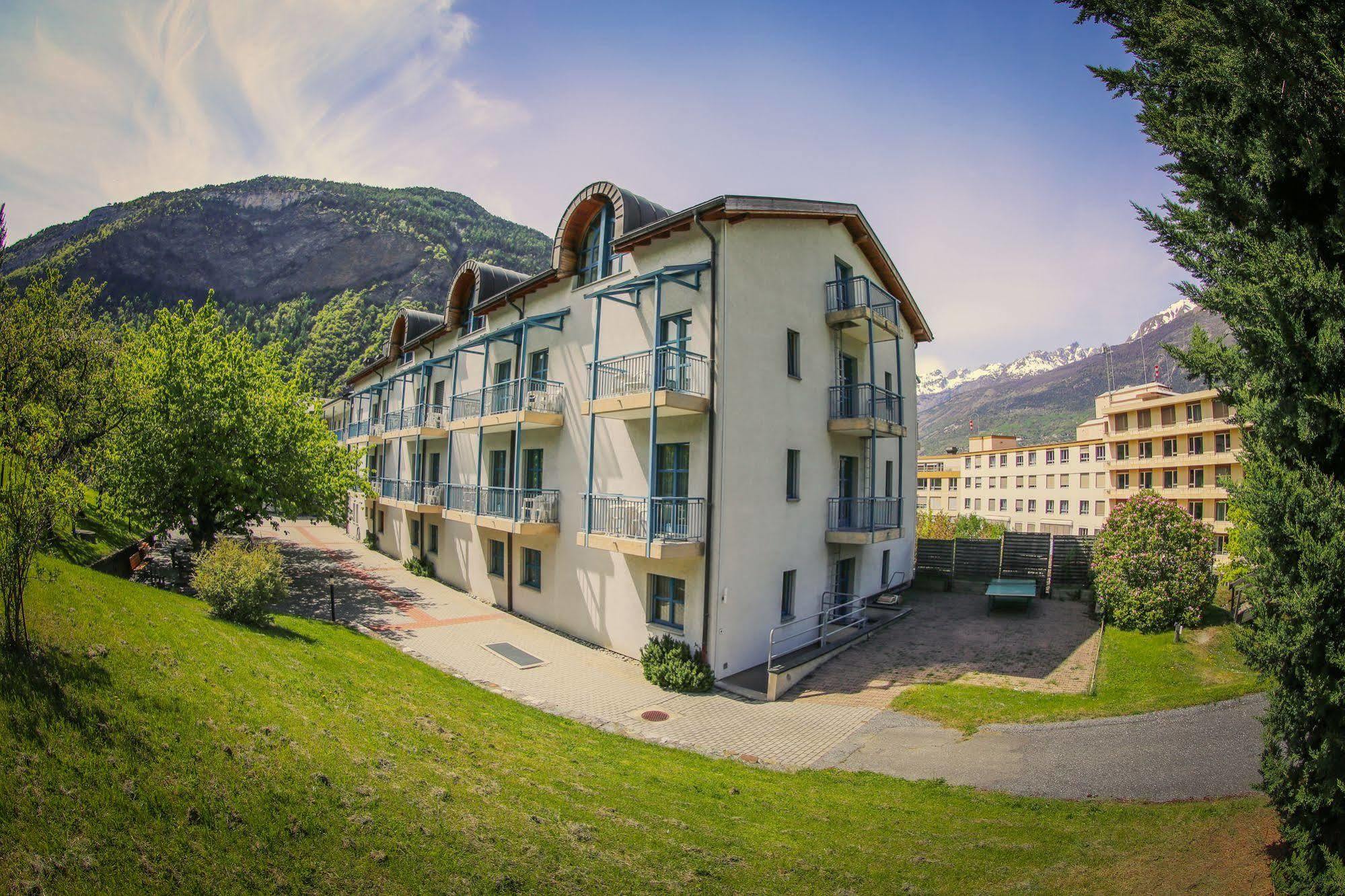 Hotel & Bildungshaus St. Jodern Visp Esterno foto