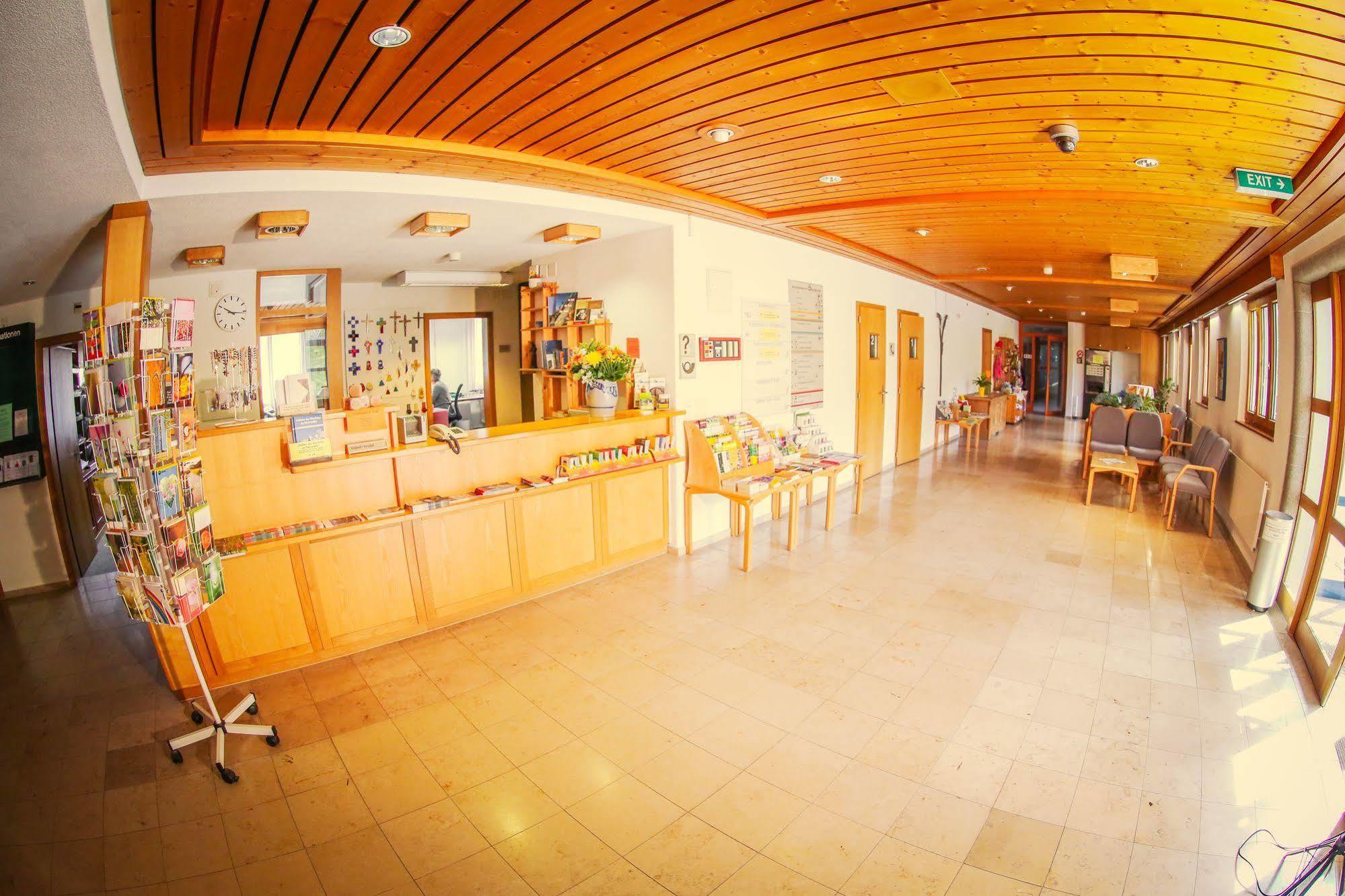 Hotel & Bildungshaus St. Jodern Visp Esterno foto