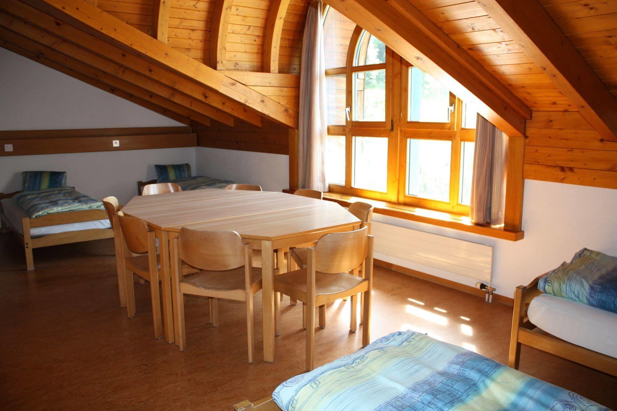 Hotel & Bildungshaus St. Jodern Visp Esterno foto